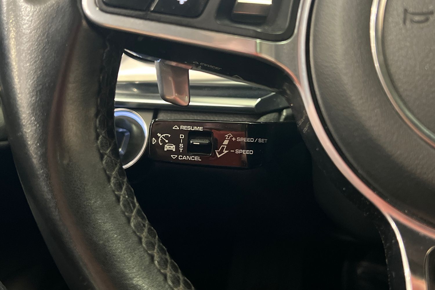 Car image 27