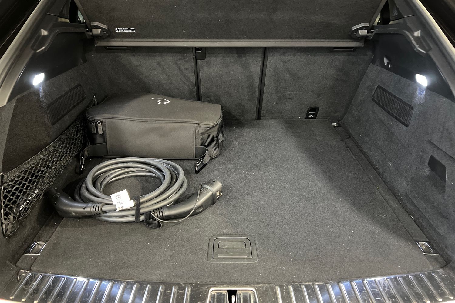 Car image 22