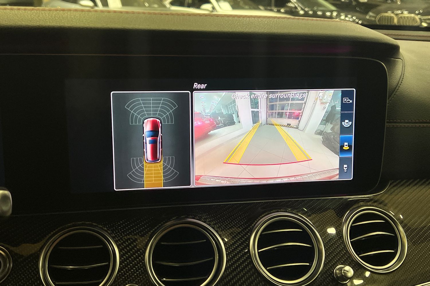 Car image 18
