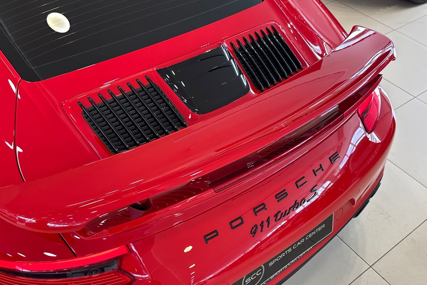Car image 32
