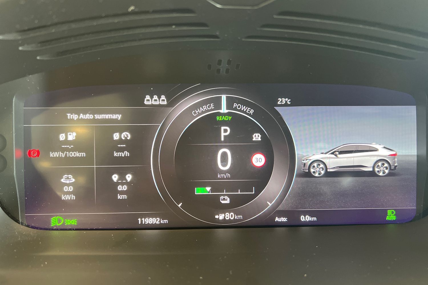Car image 18