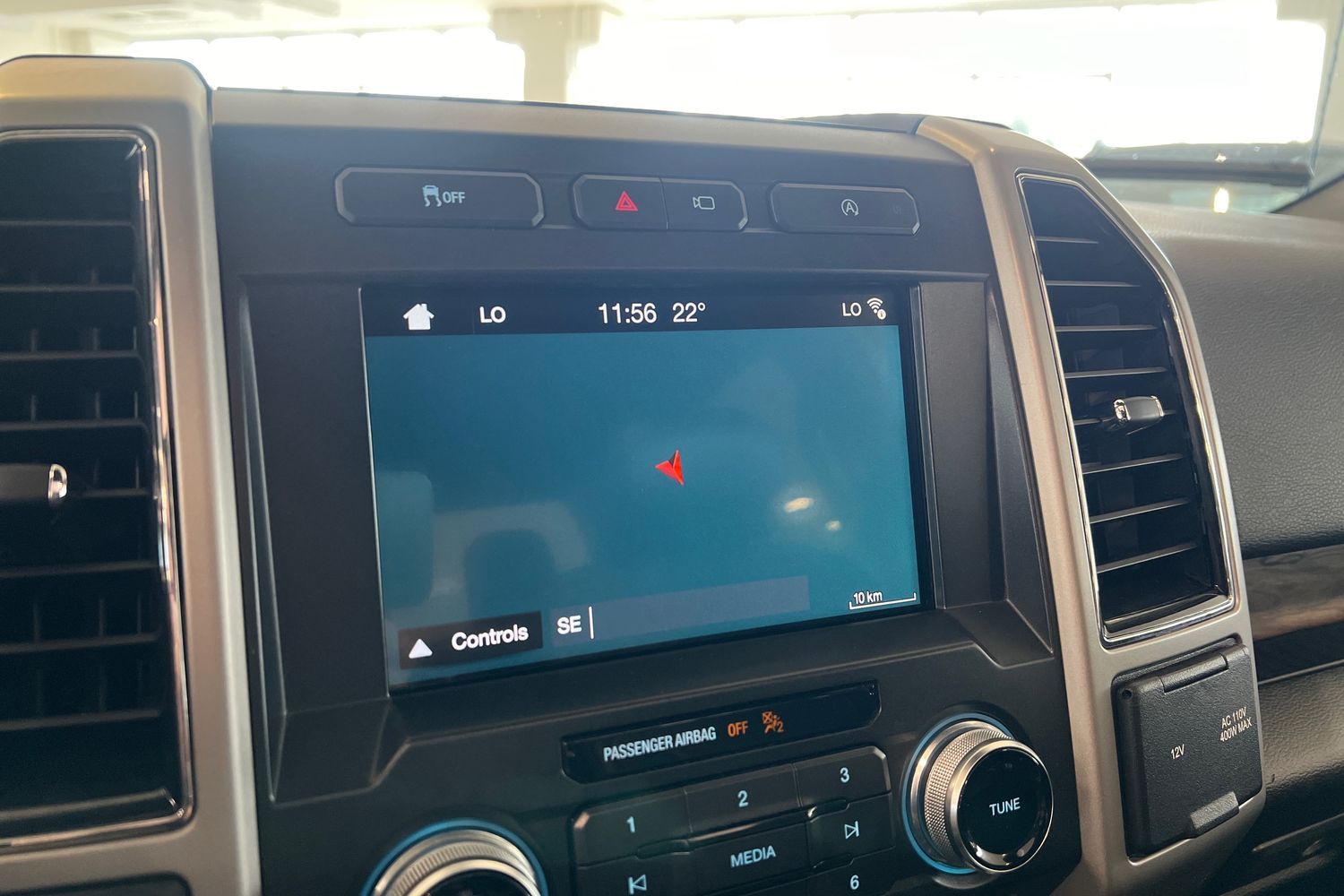 Car image 16
