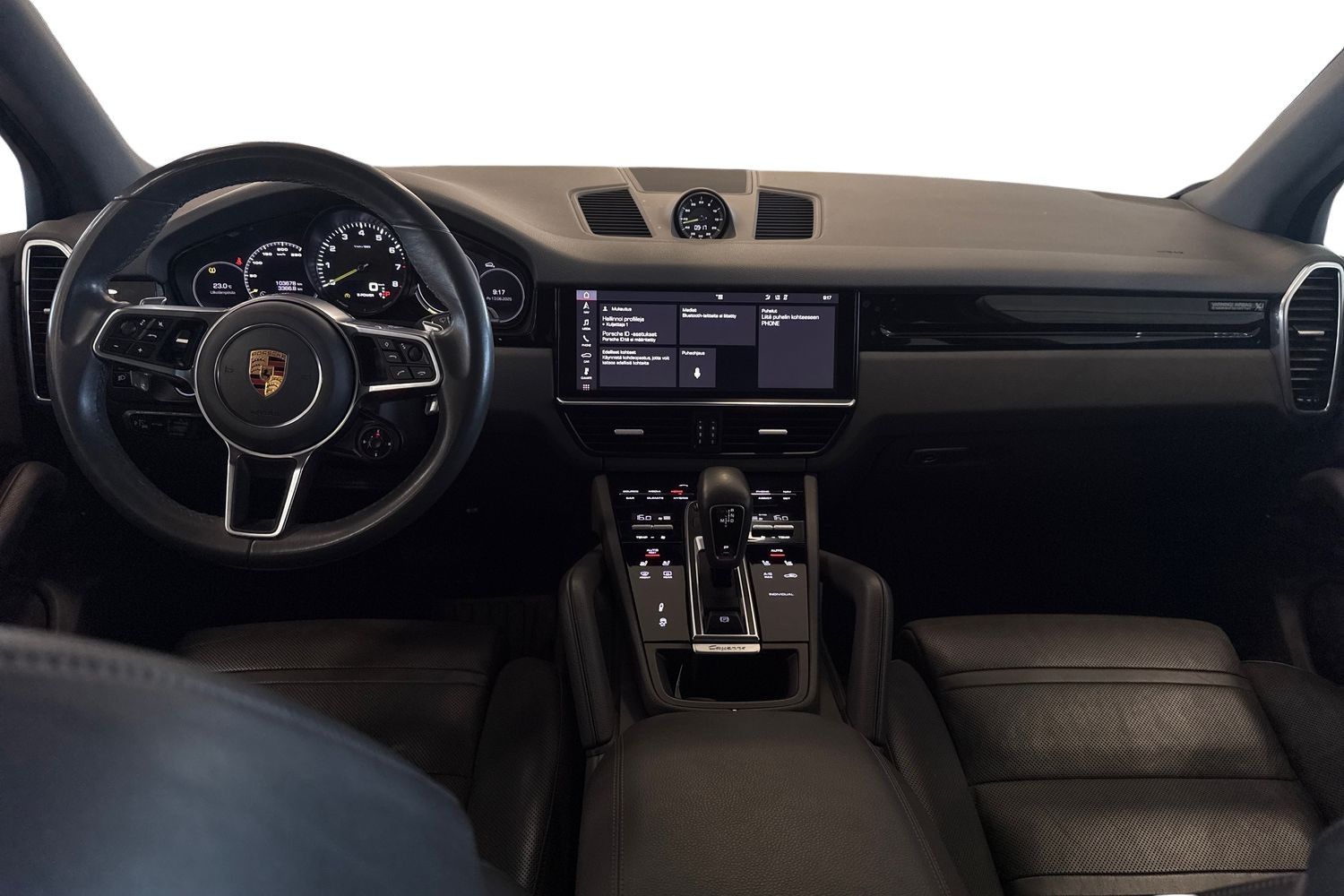 Car image 10