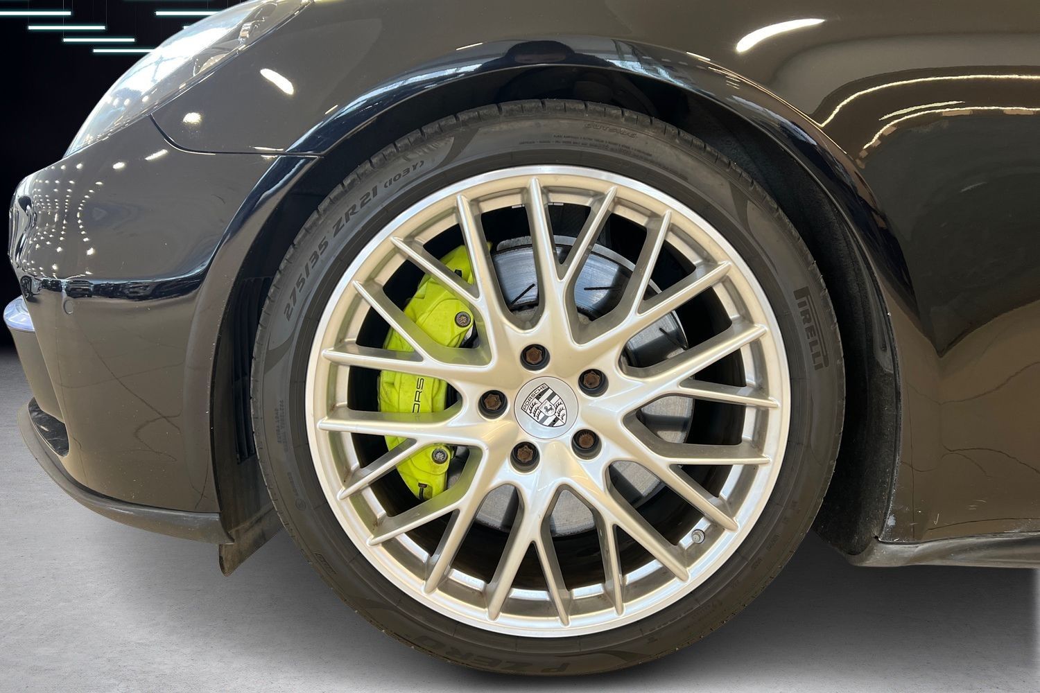 Car image 6