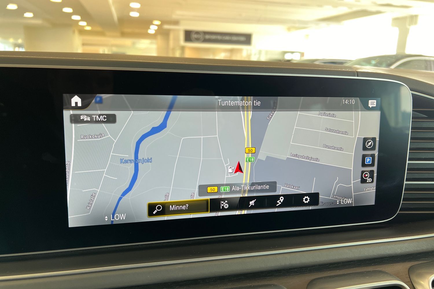 Car image 17