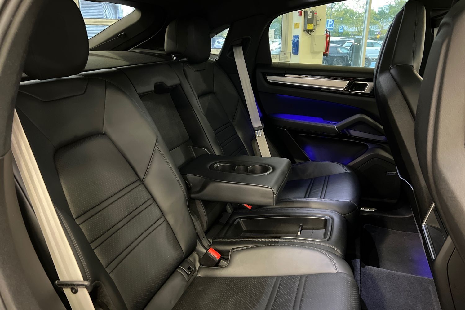 Car image 21