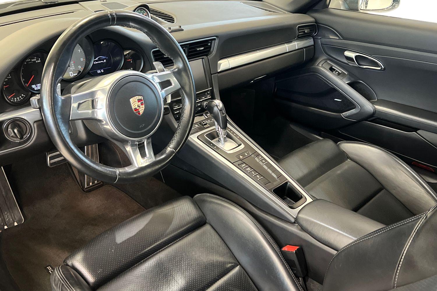 Car image 8
