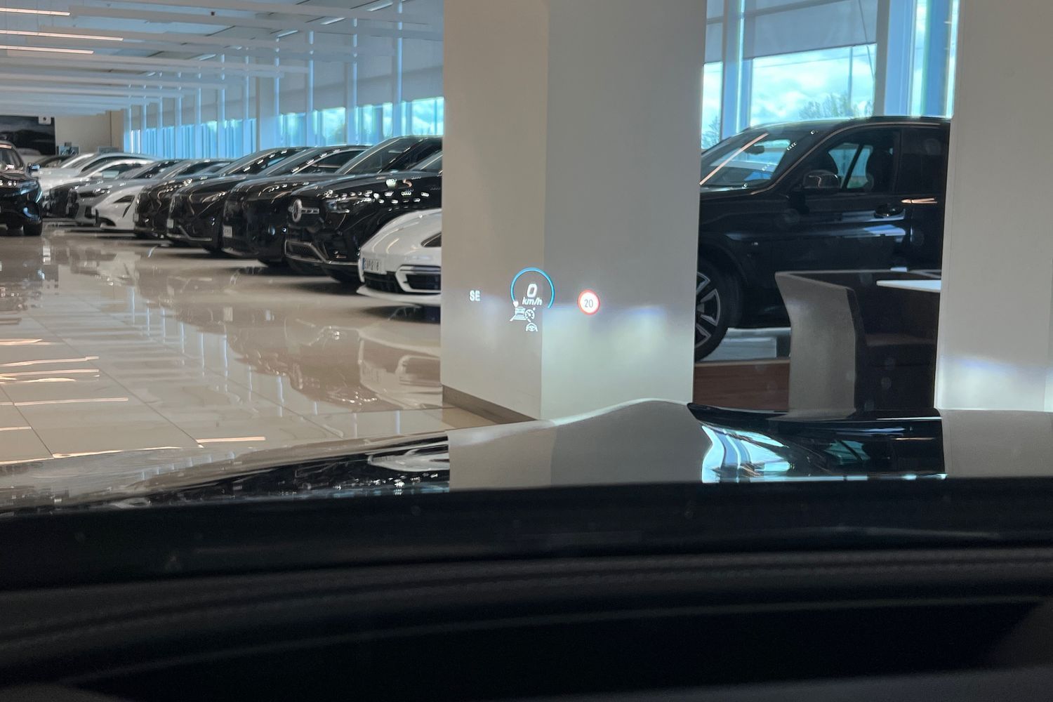 Car image 25