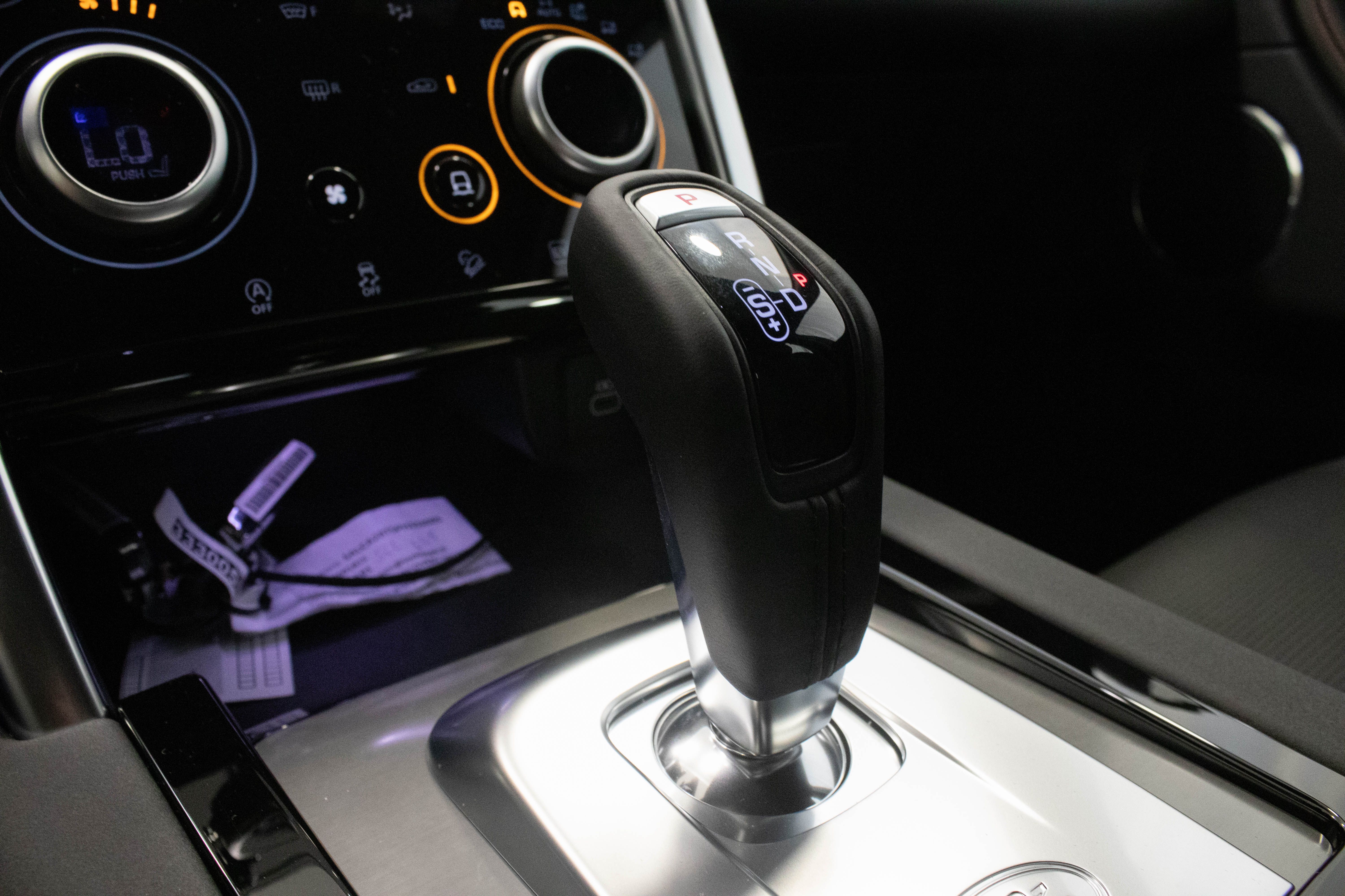 Car image 25