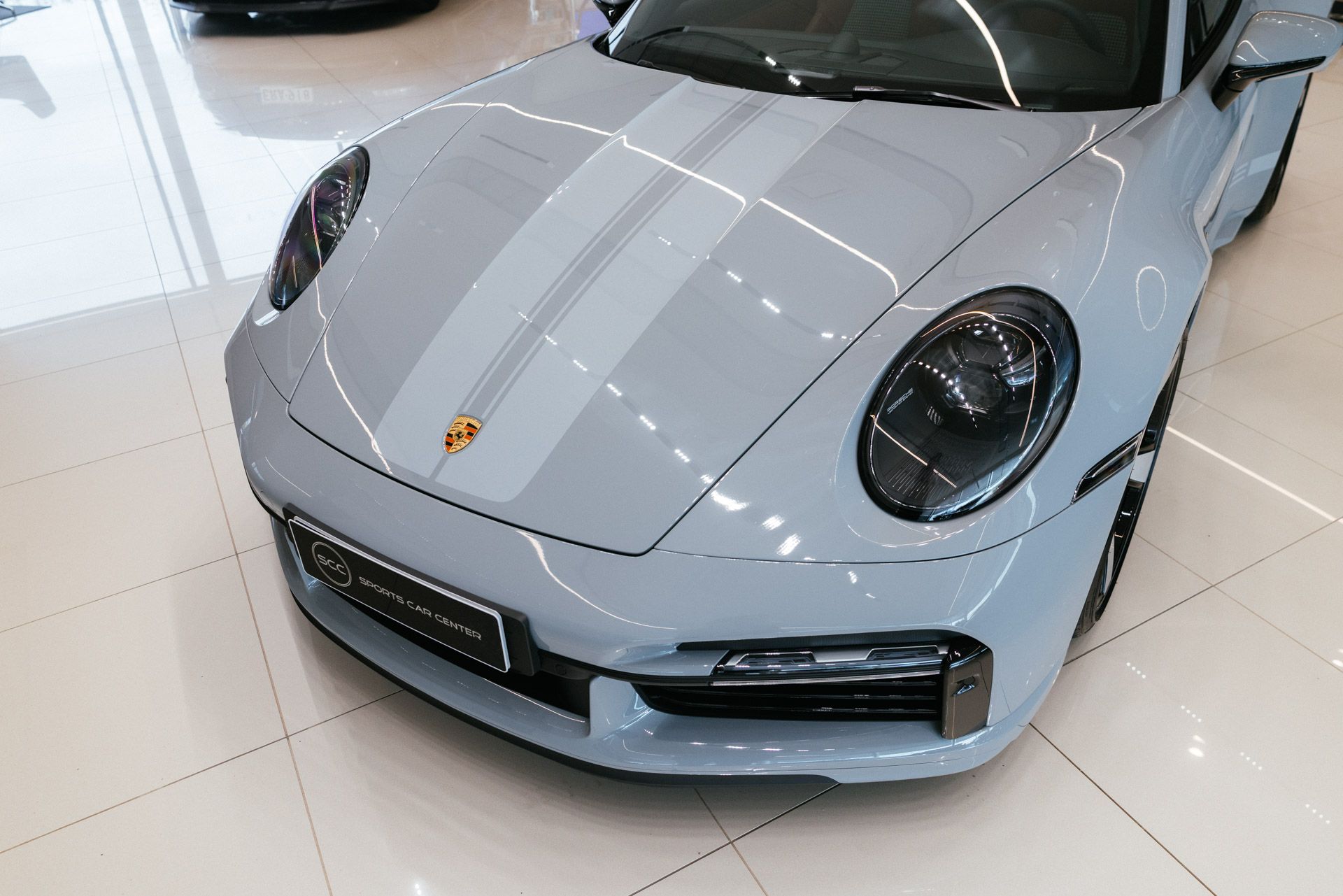 Car image 8