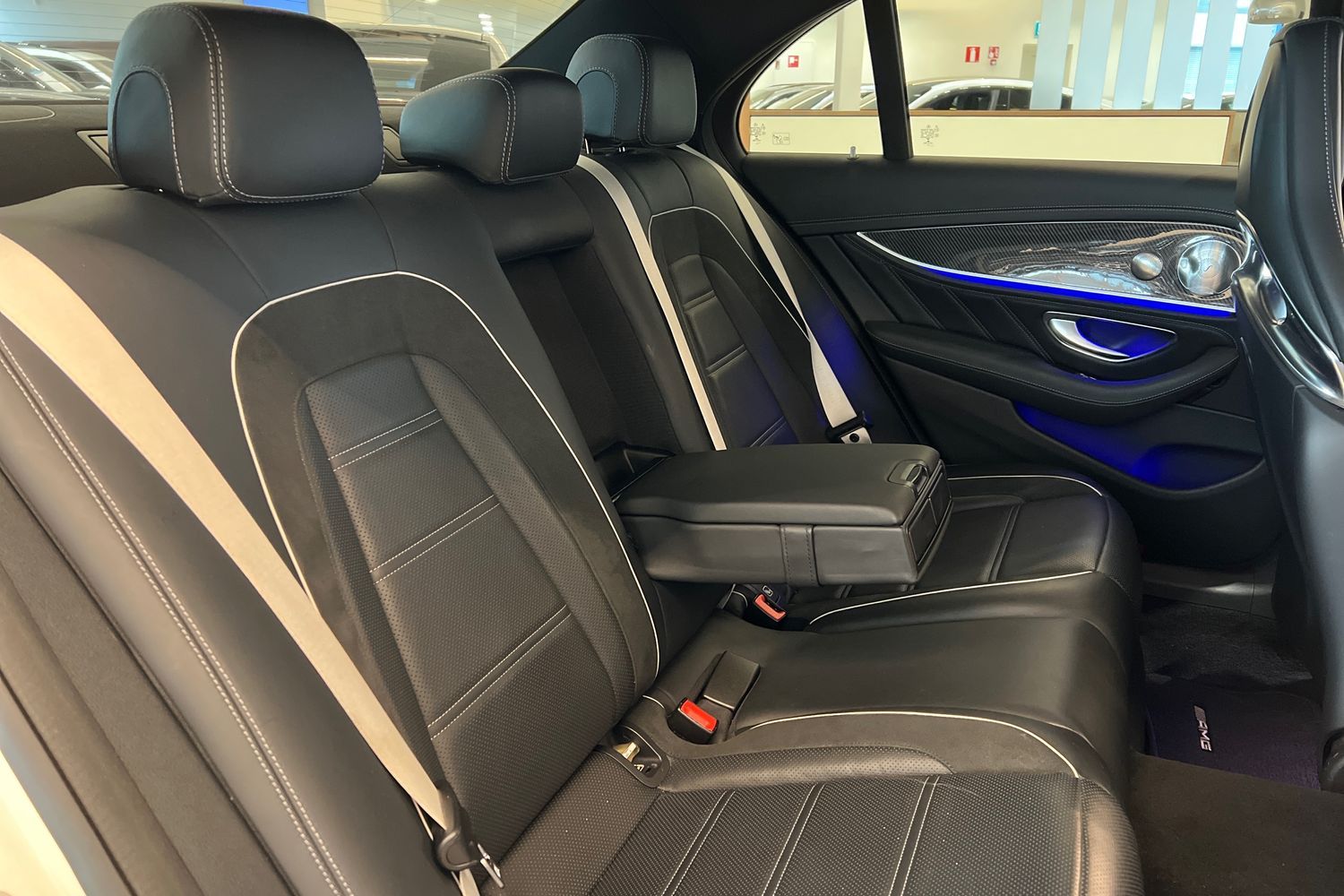 Car image 21