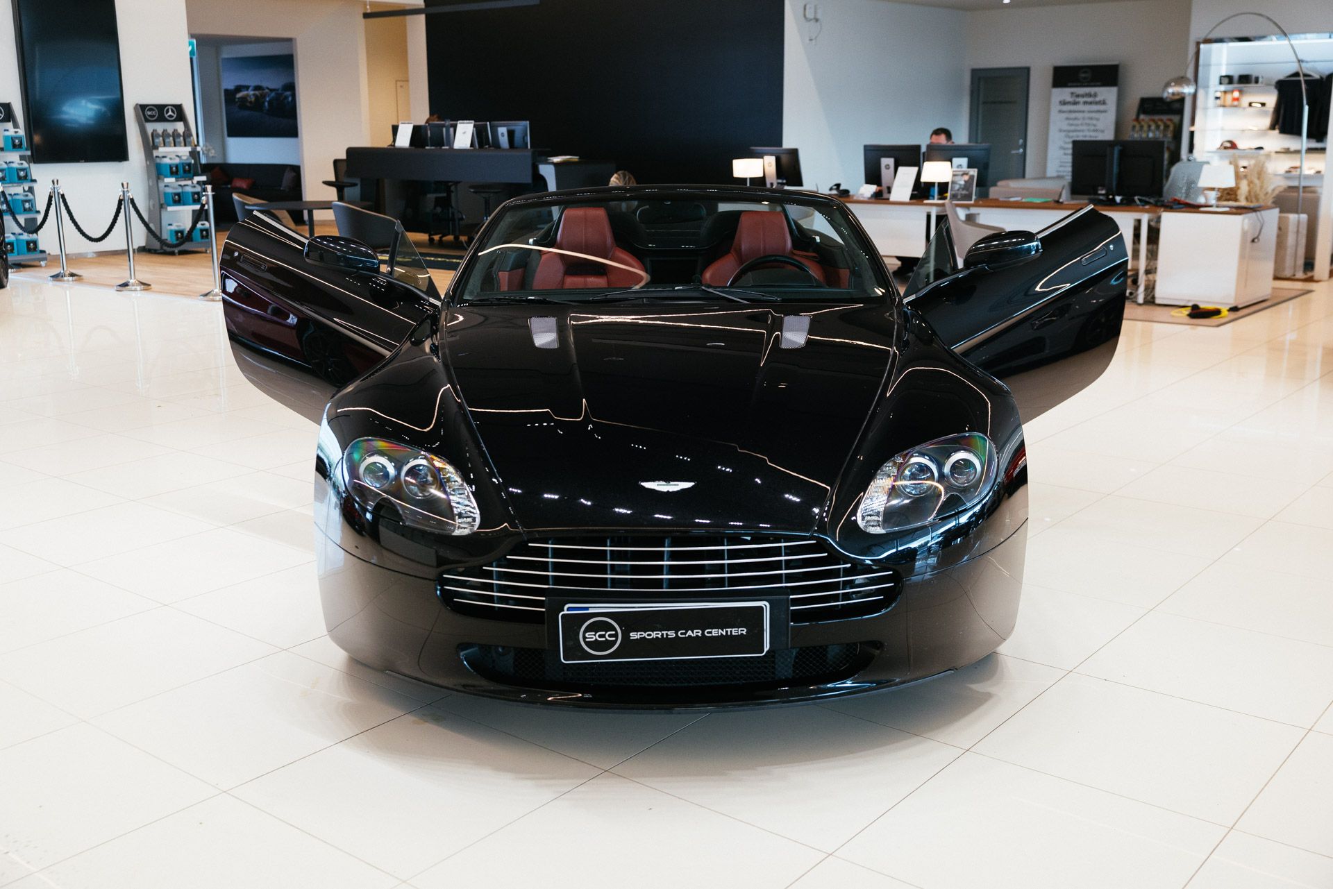 Car image 10
