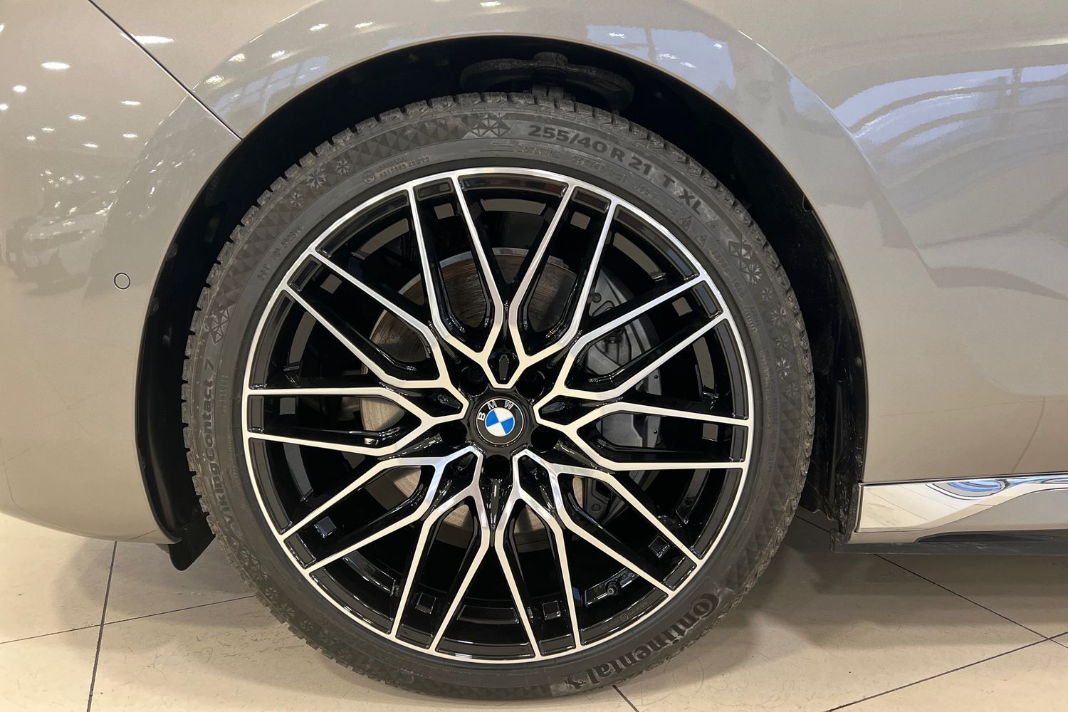 Car image 6
