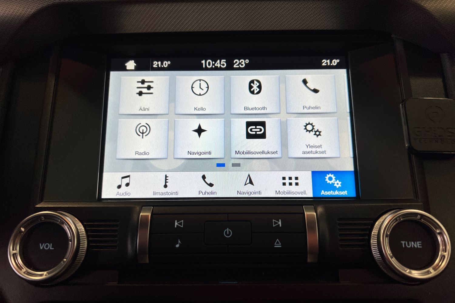 Car image 15