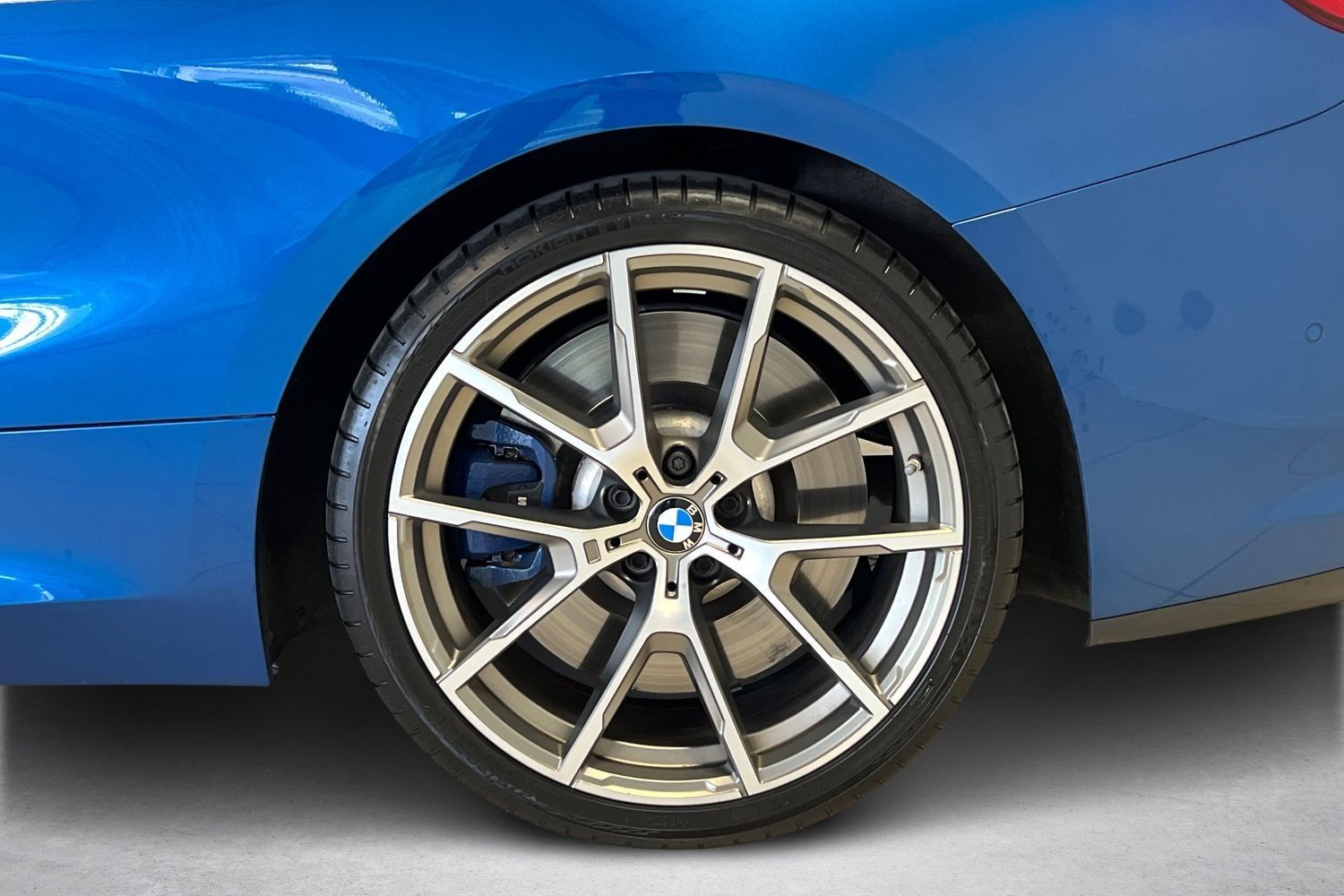 Car image 8
