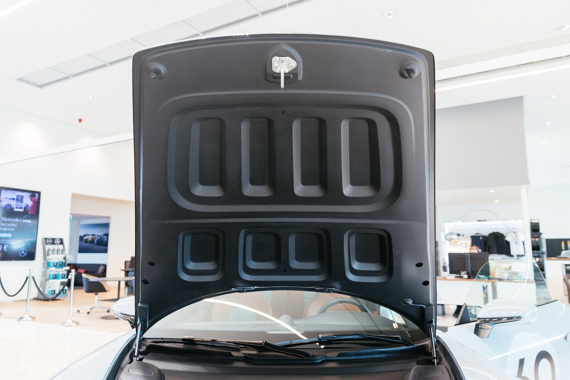 Car image 33