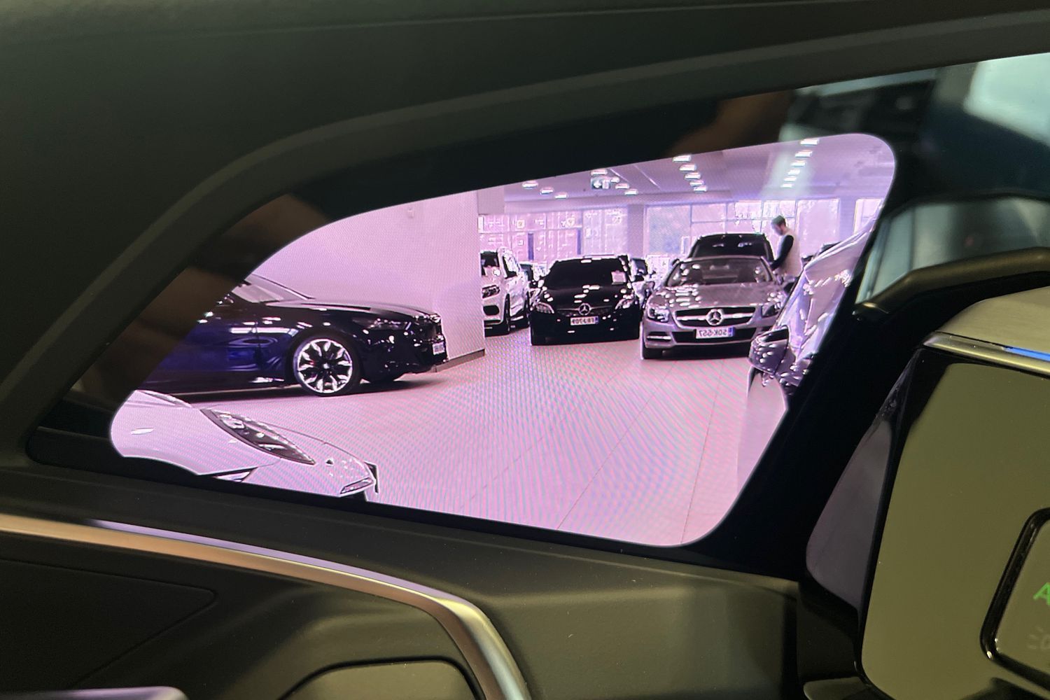 Car image 23