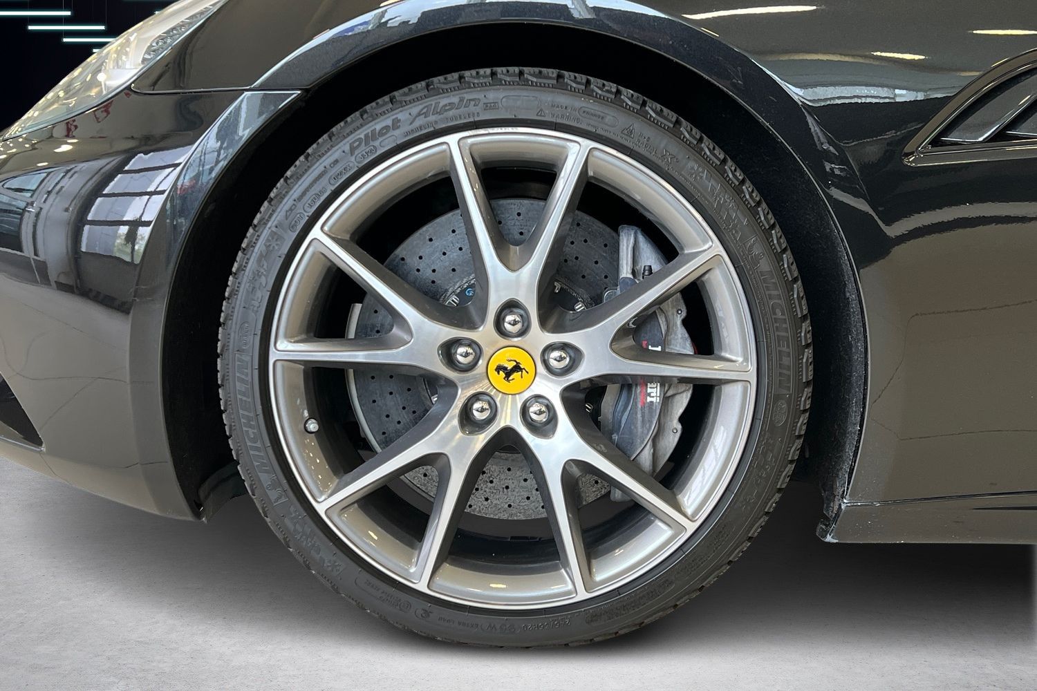 Car image 8