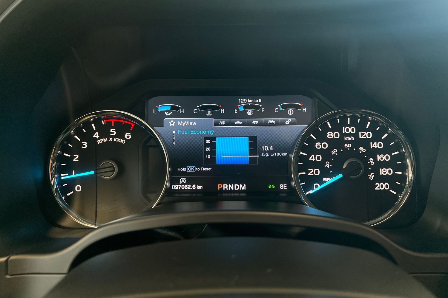 Car image 18