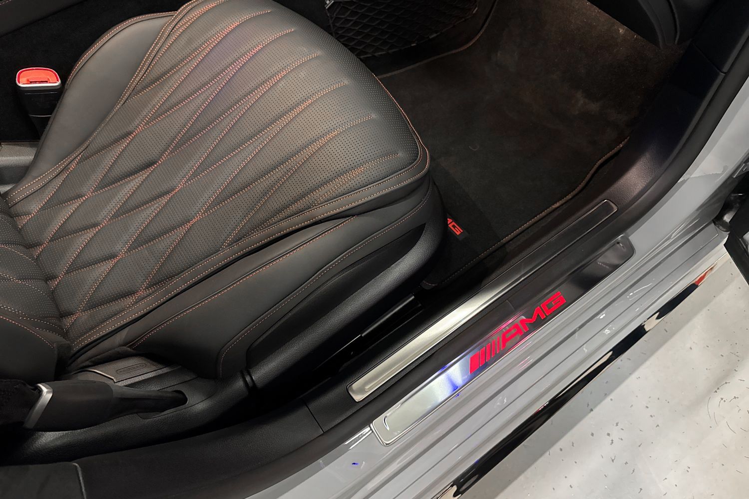 Car image 33