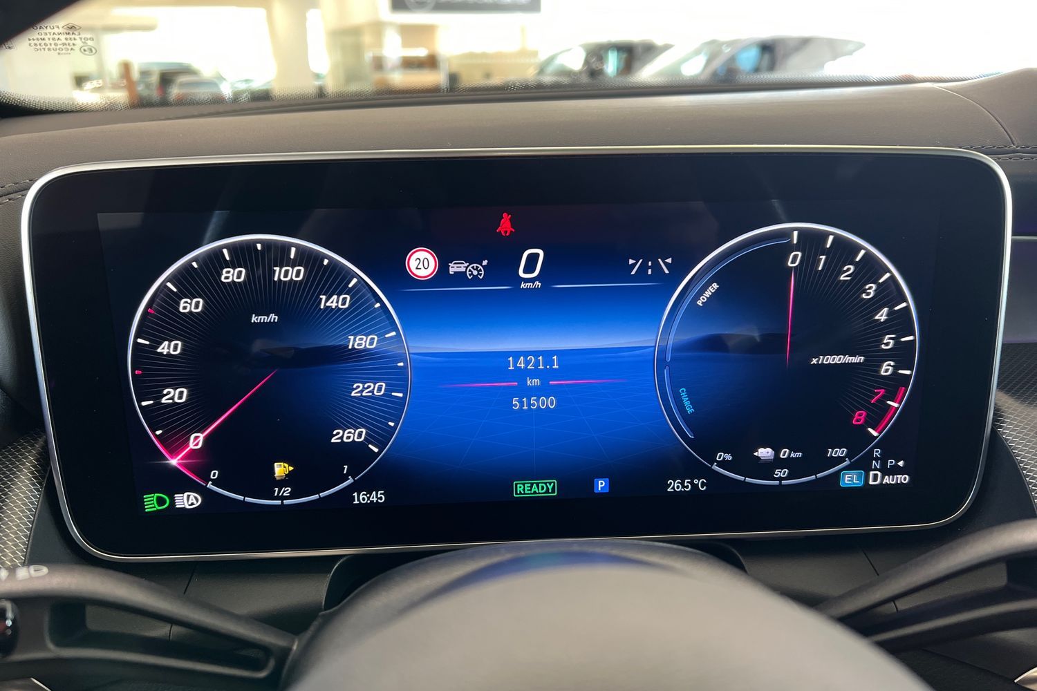 Car image 18