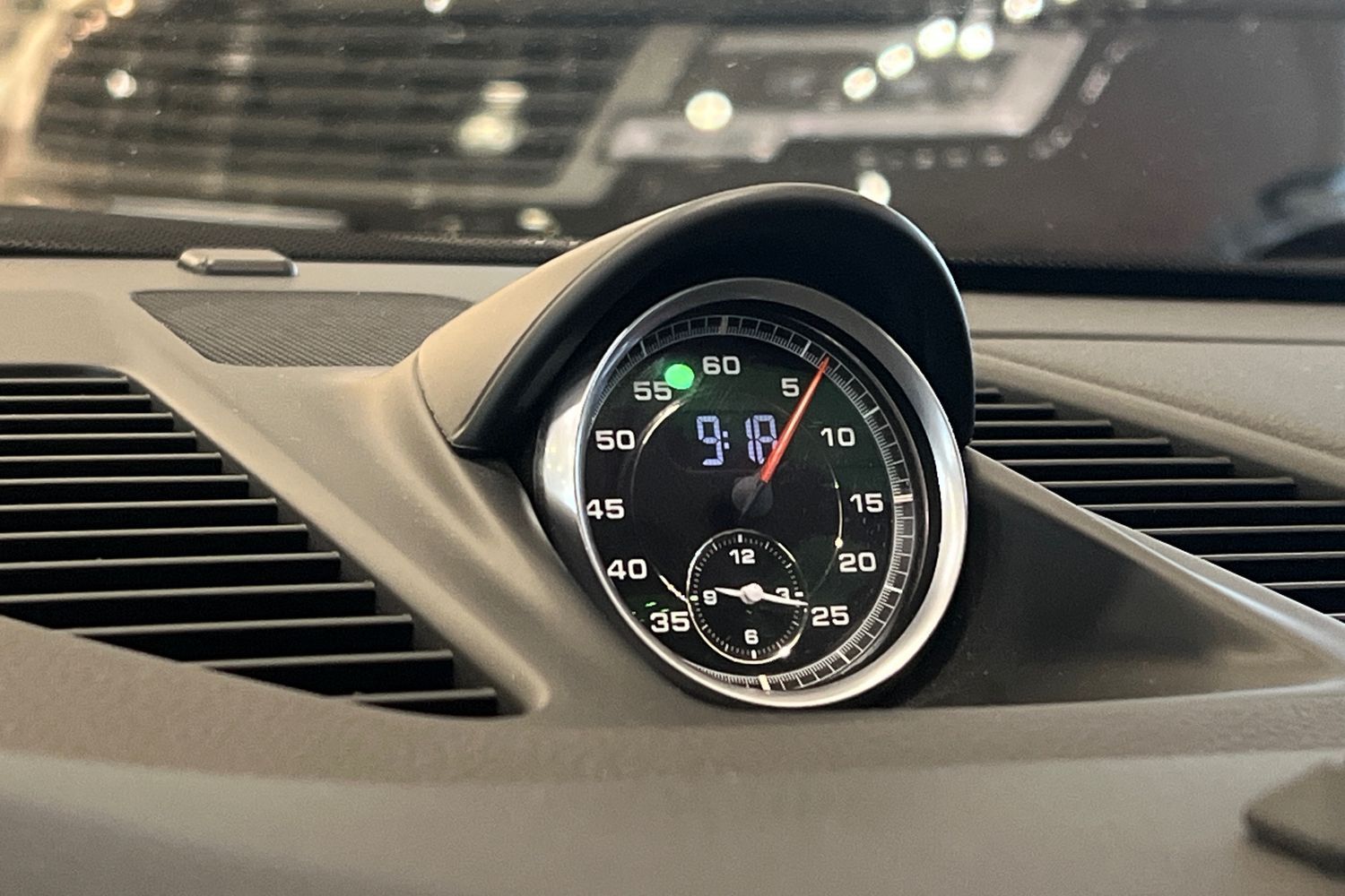 Car image 23