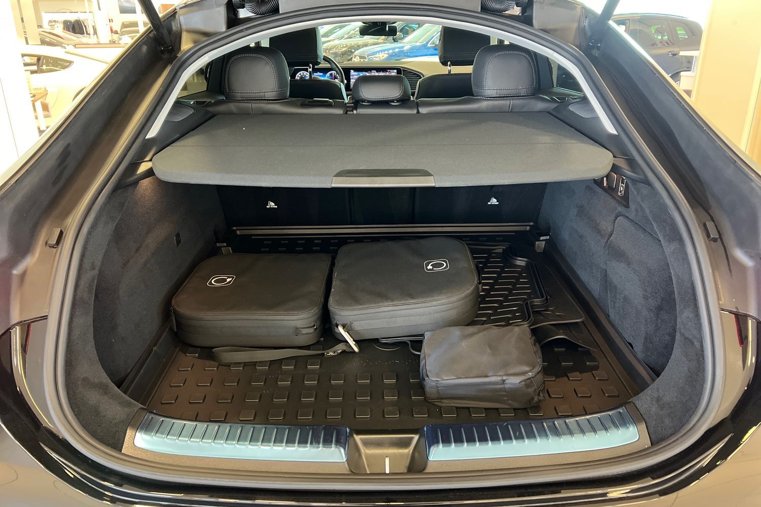 Car image 22