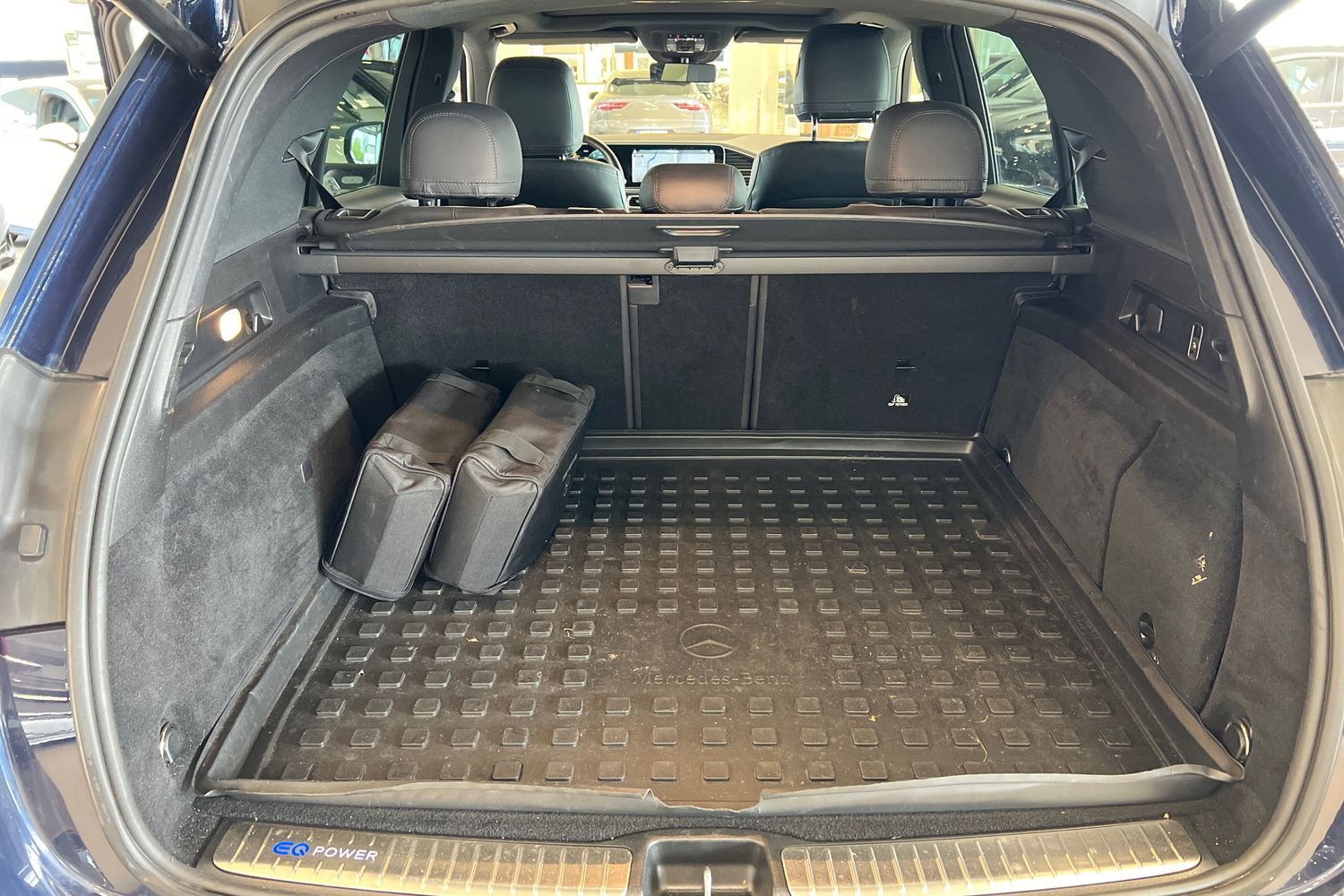 Car image 23