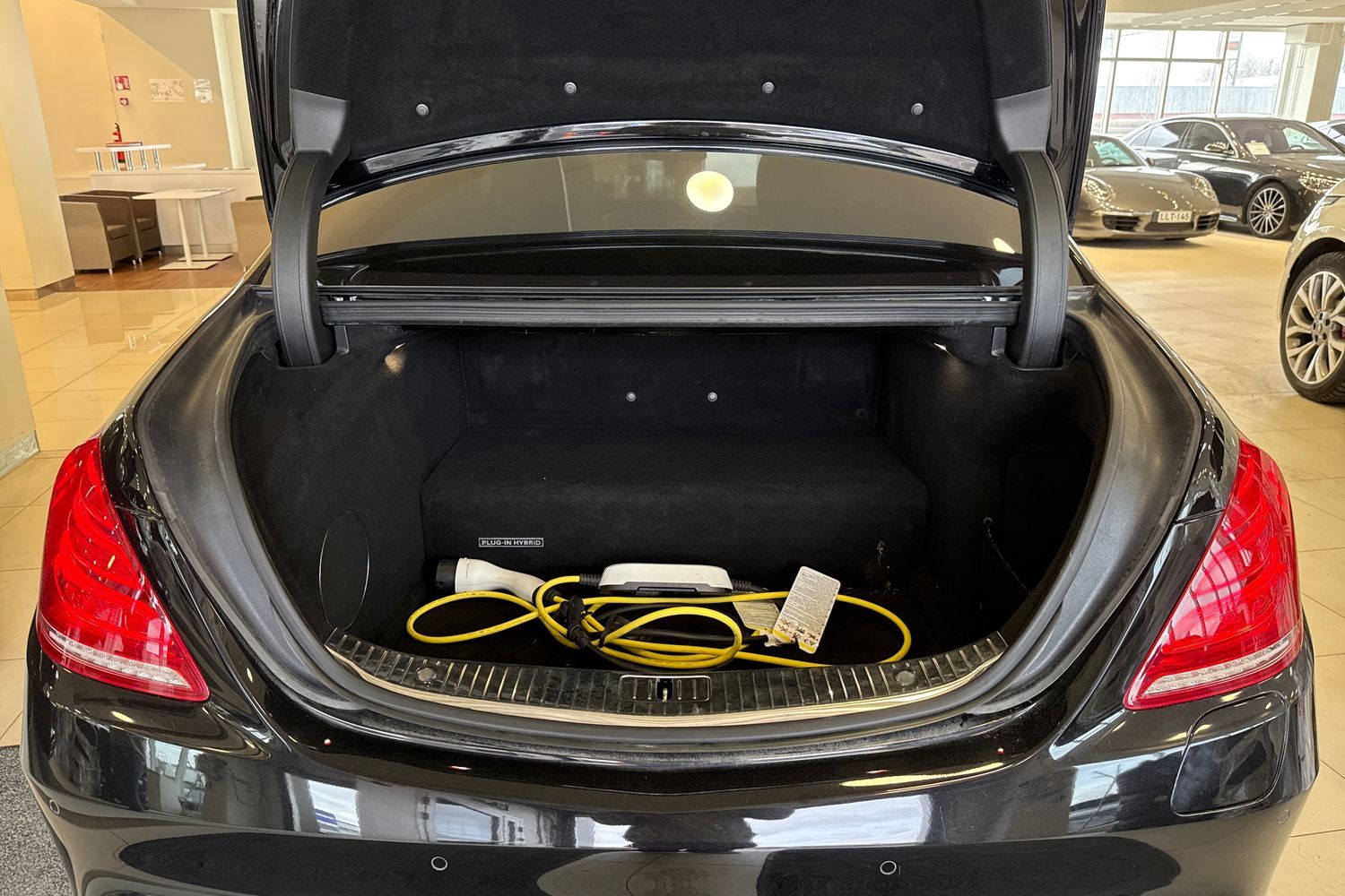 Car image 22