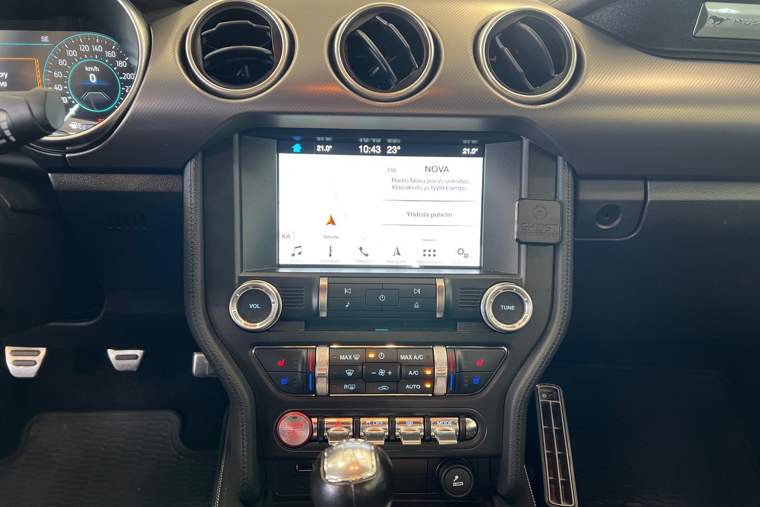 Car image 13
