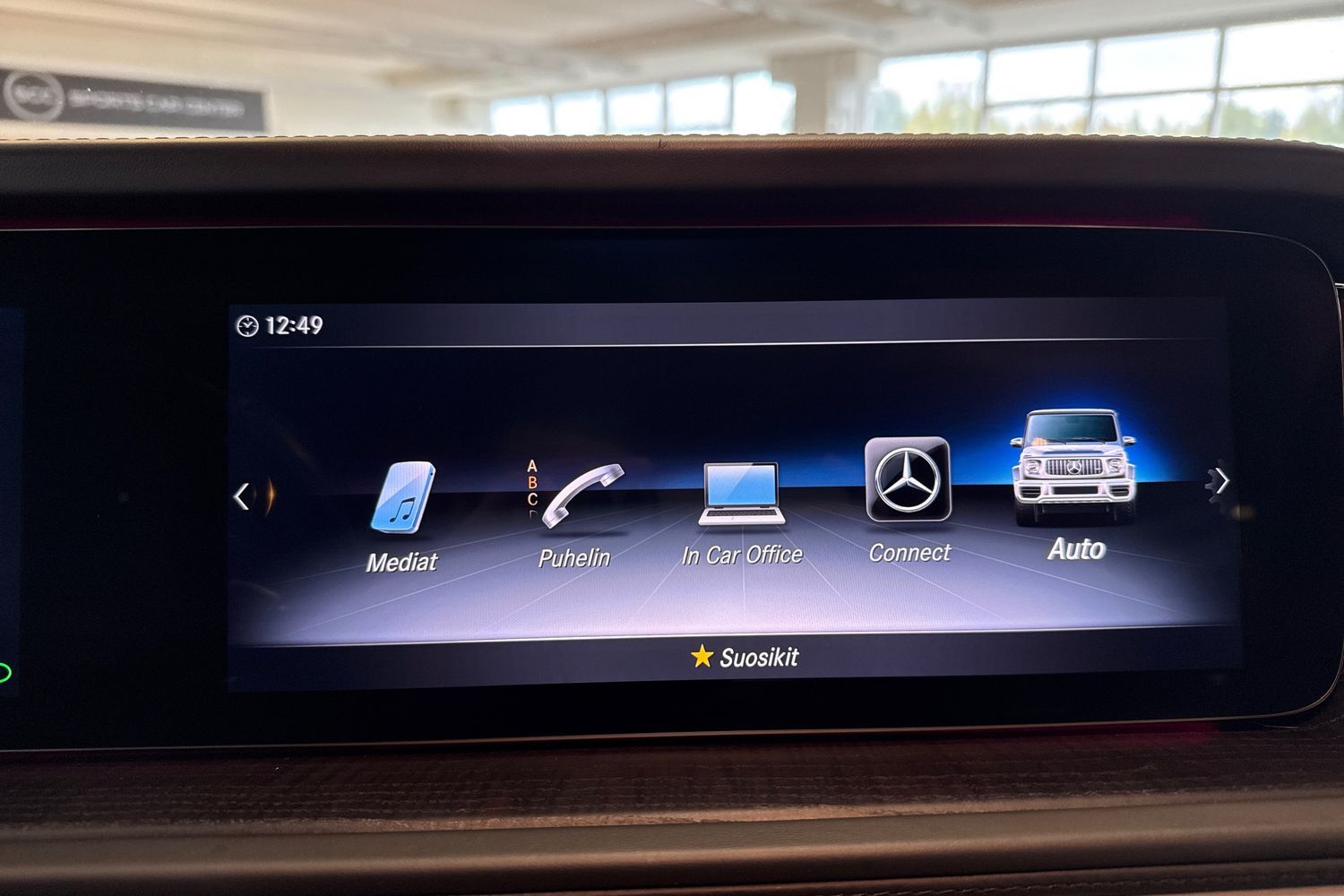 Car image 15