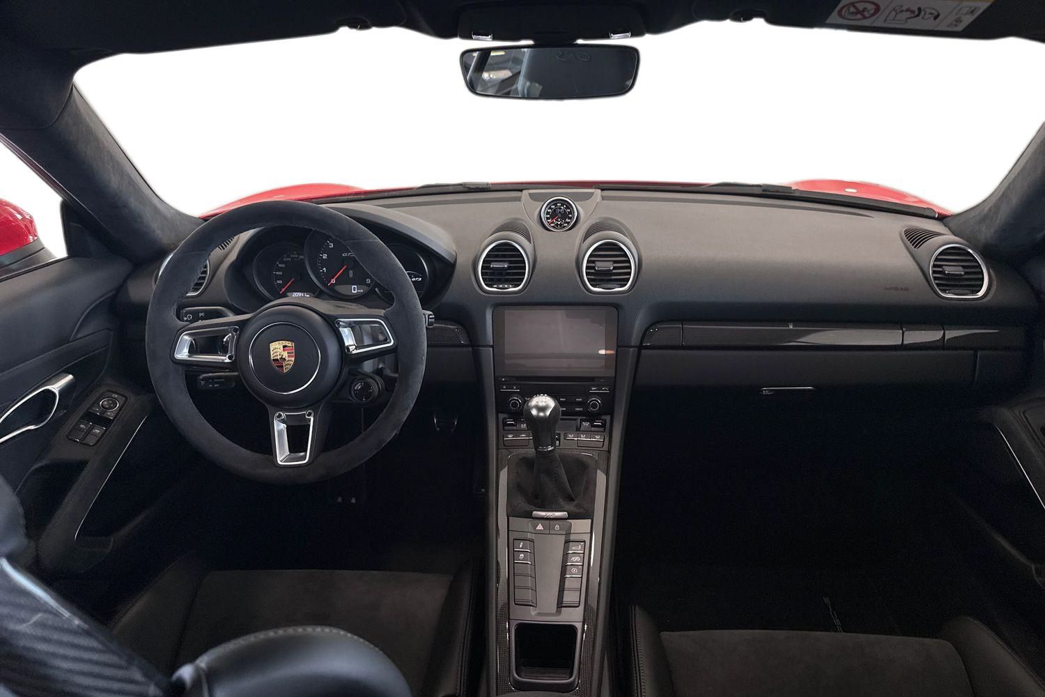Car image 11