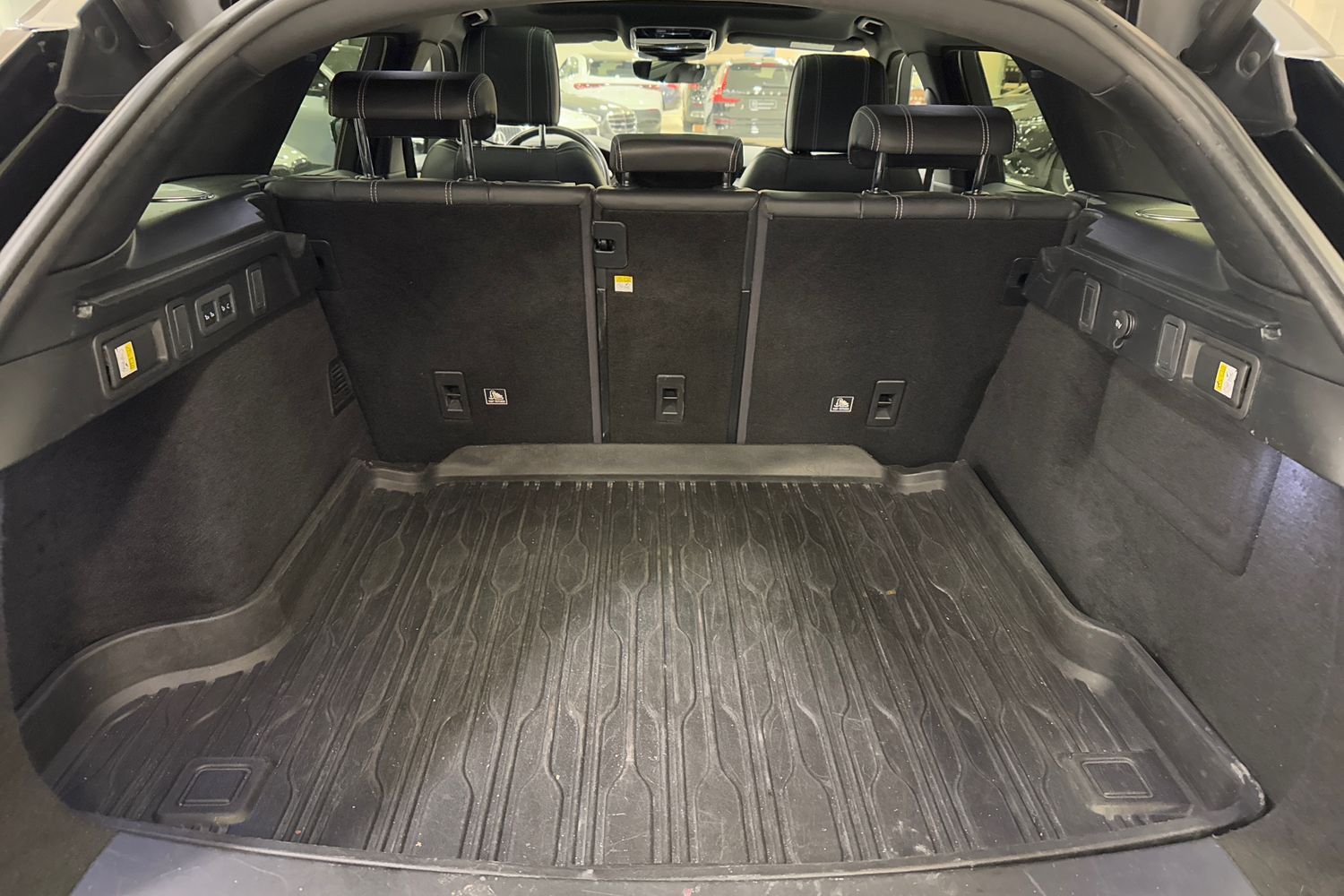 Car image 21
