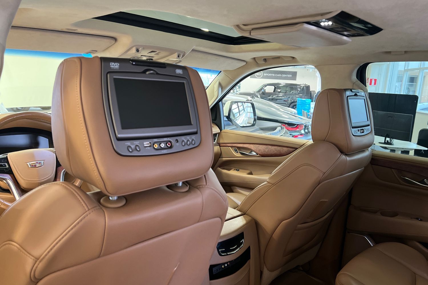 Car image 22