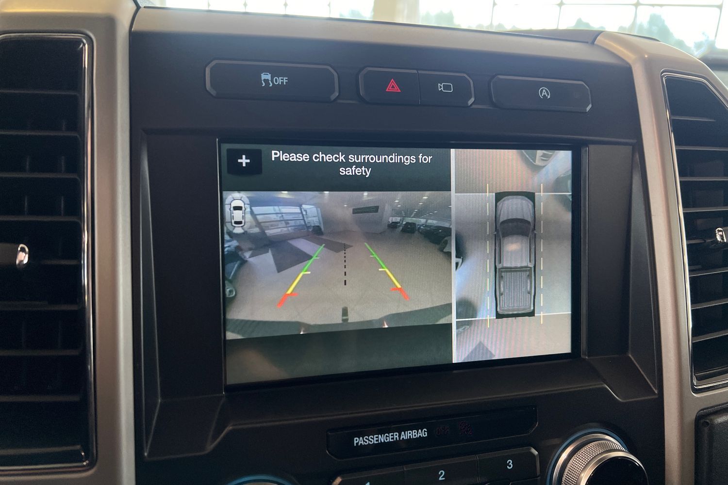 Car image 17