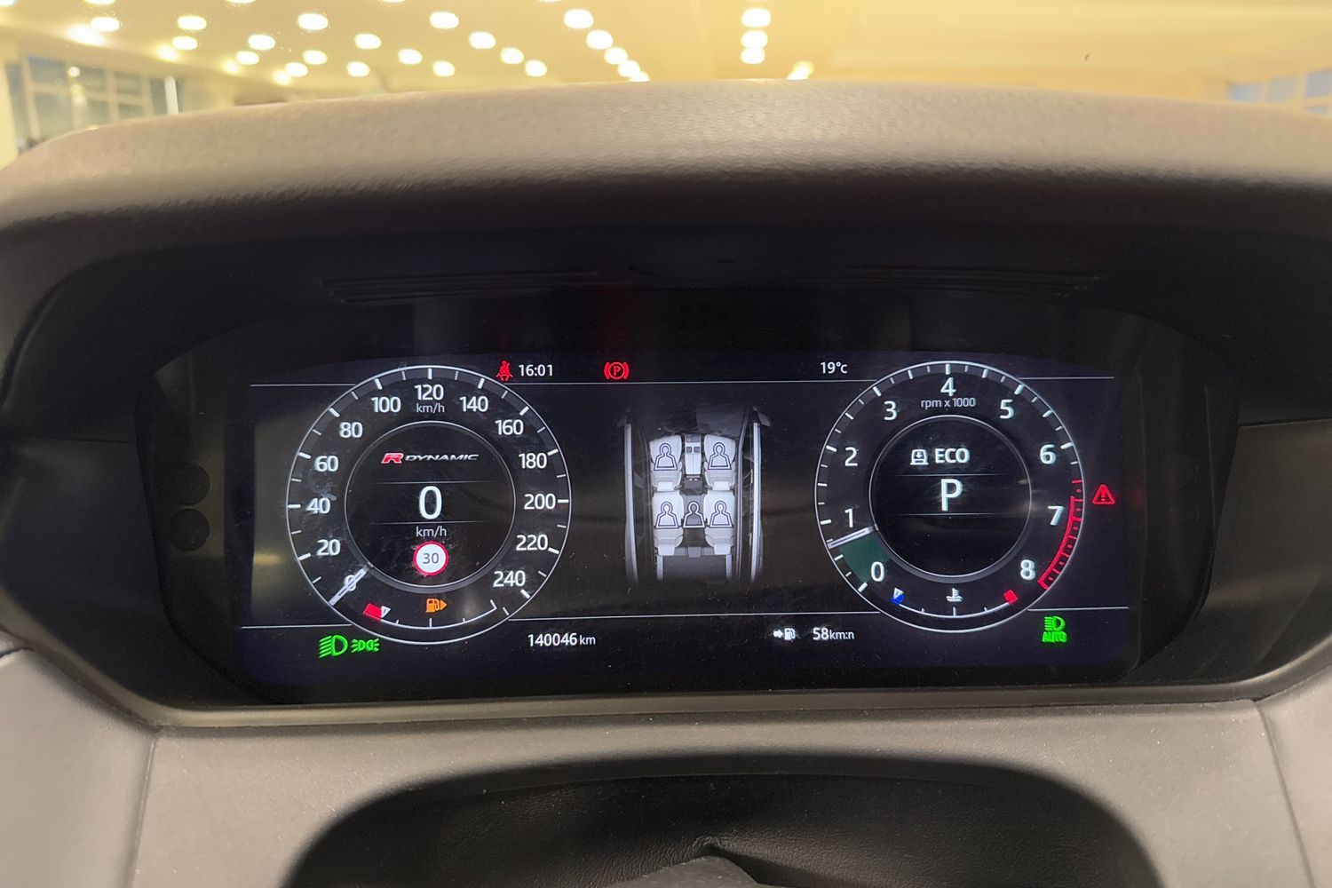 Car image 17