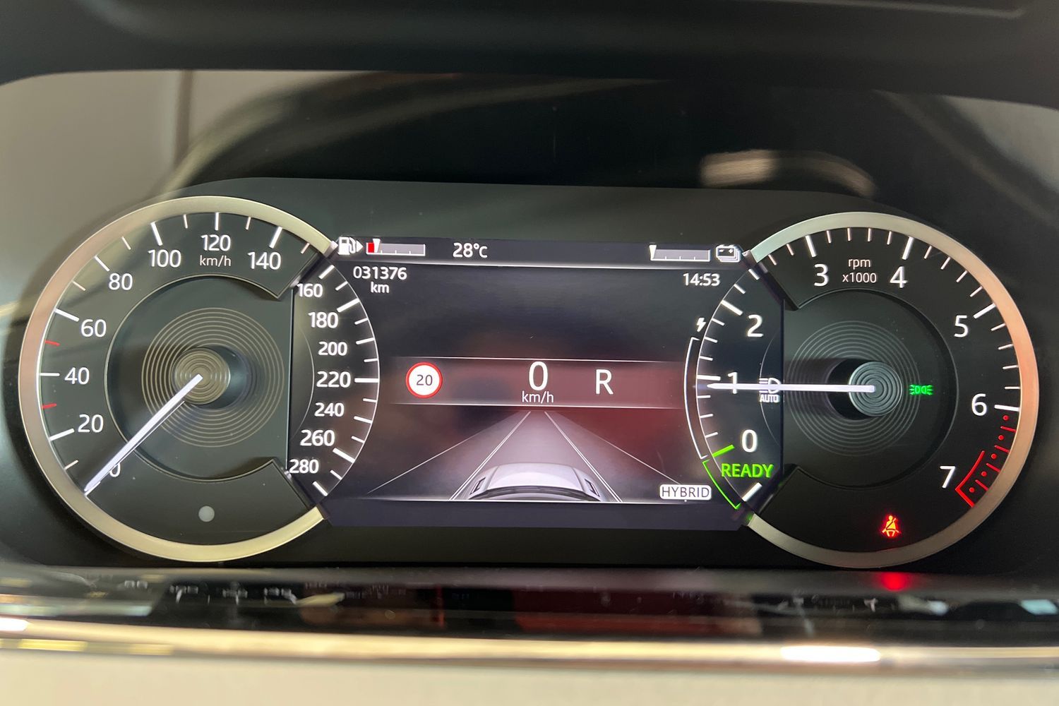 Car image 18