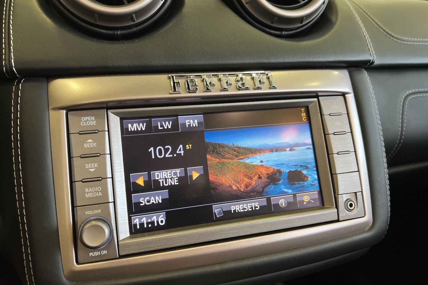 Car image 16