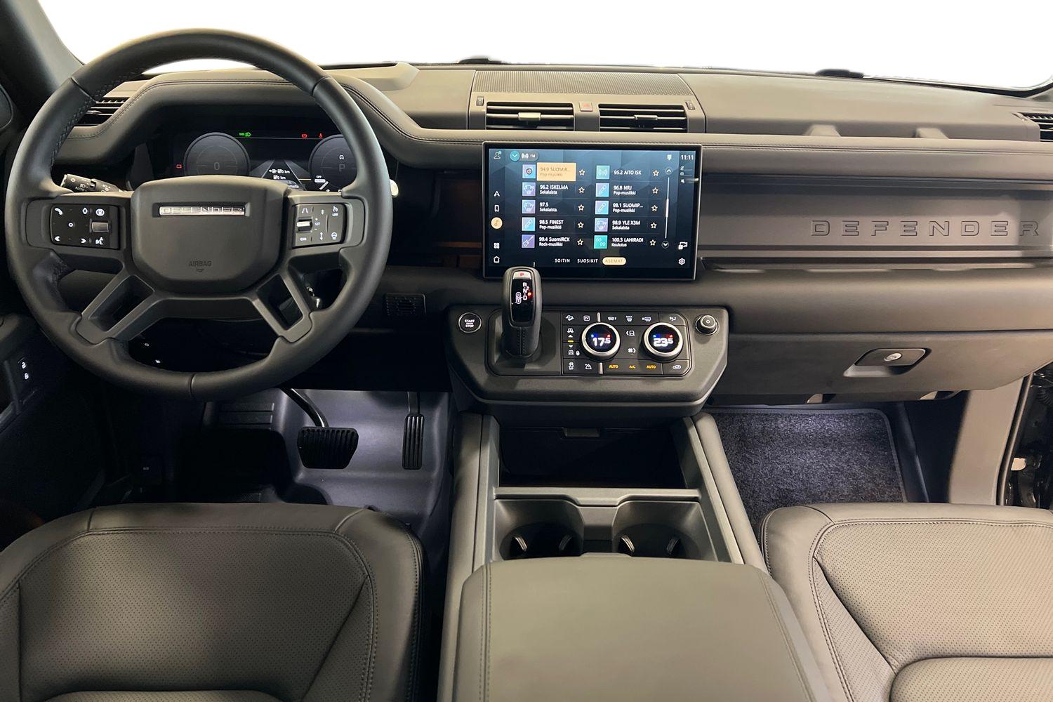 Car image 10