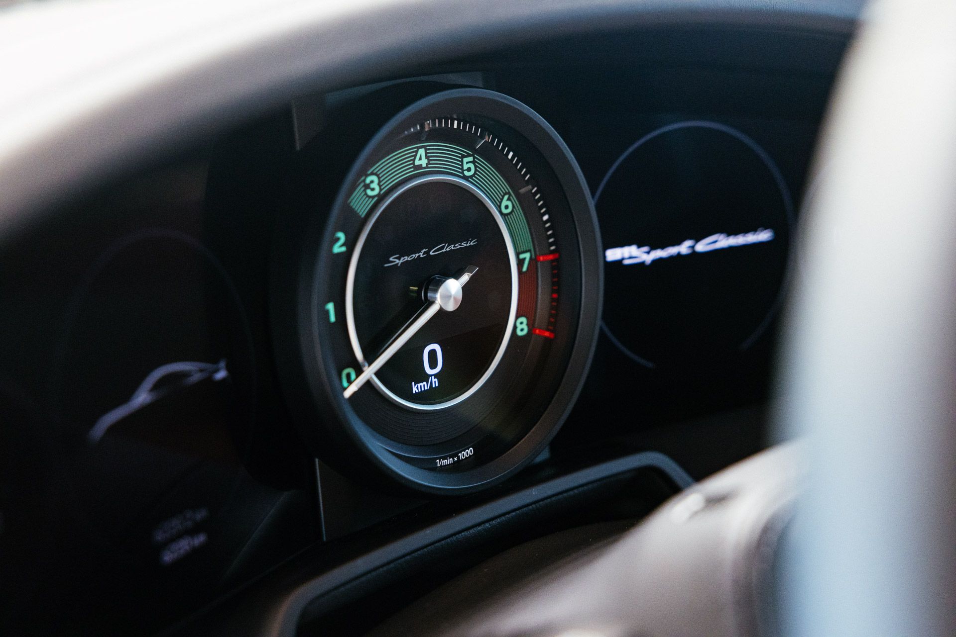 Car image 27
