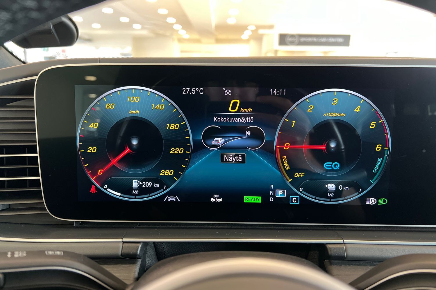 Car image 19
