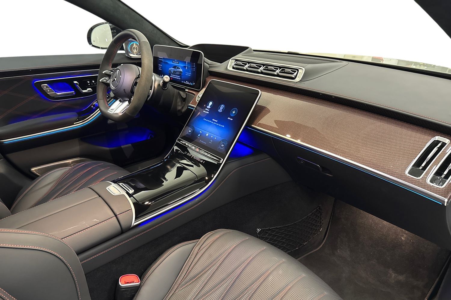 Car image 12