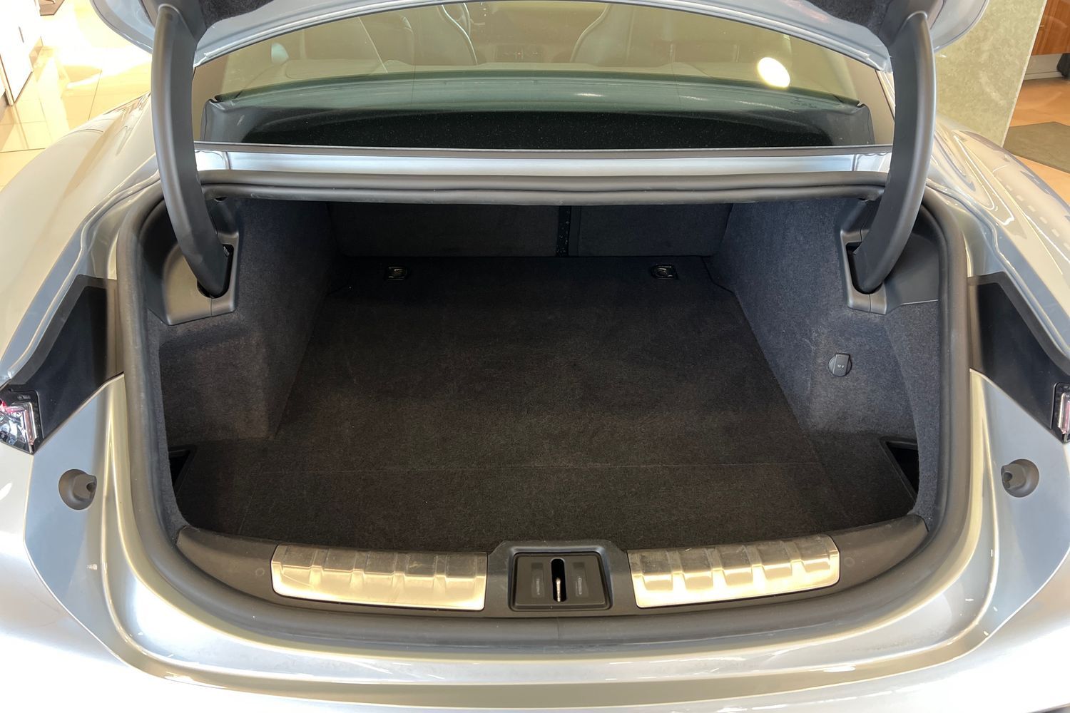 Car image 22