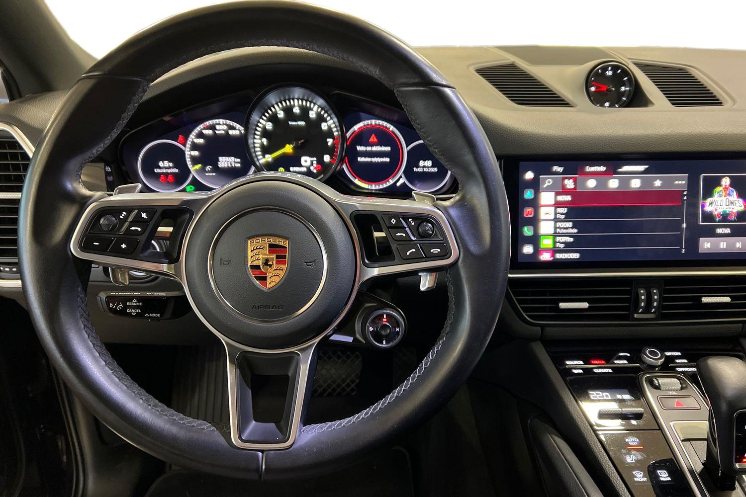 Car image 9