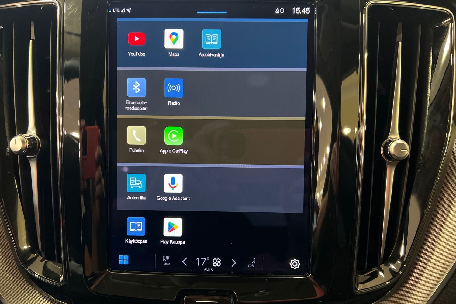 Car image 17