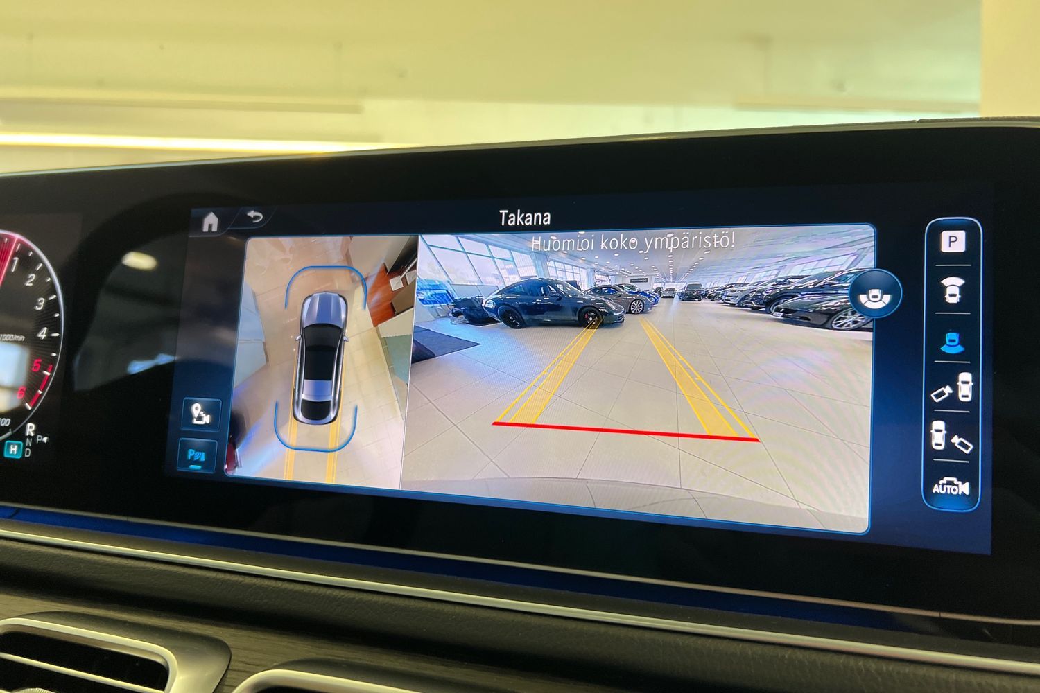 Car image 17