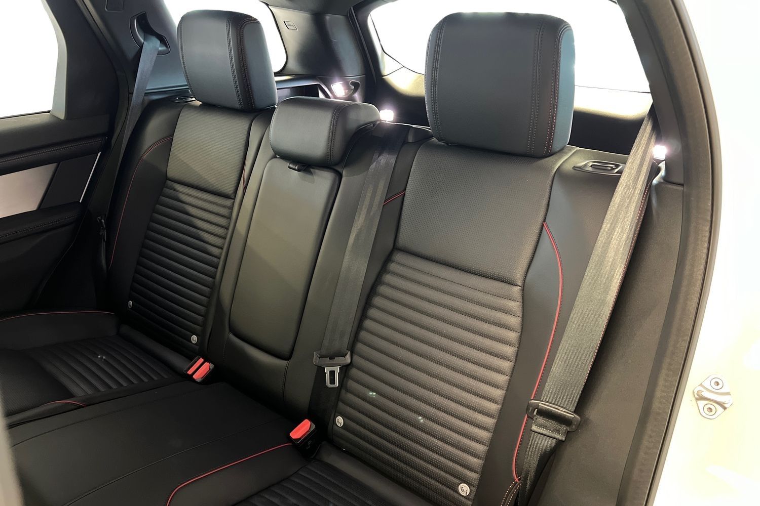 Car image 20