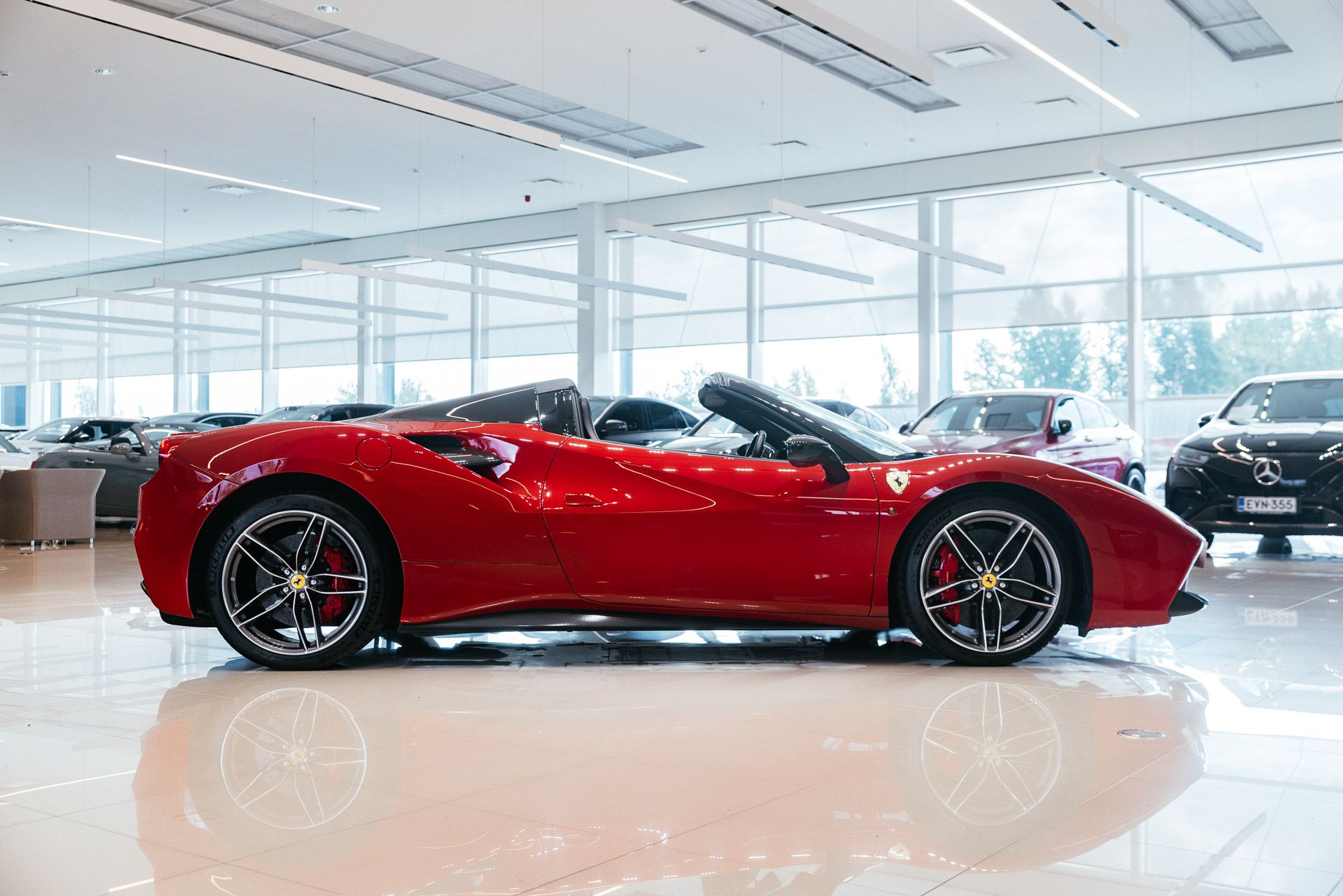 Car image 9