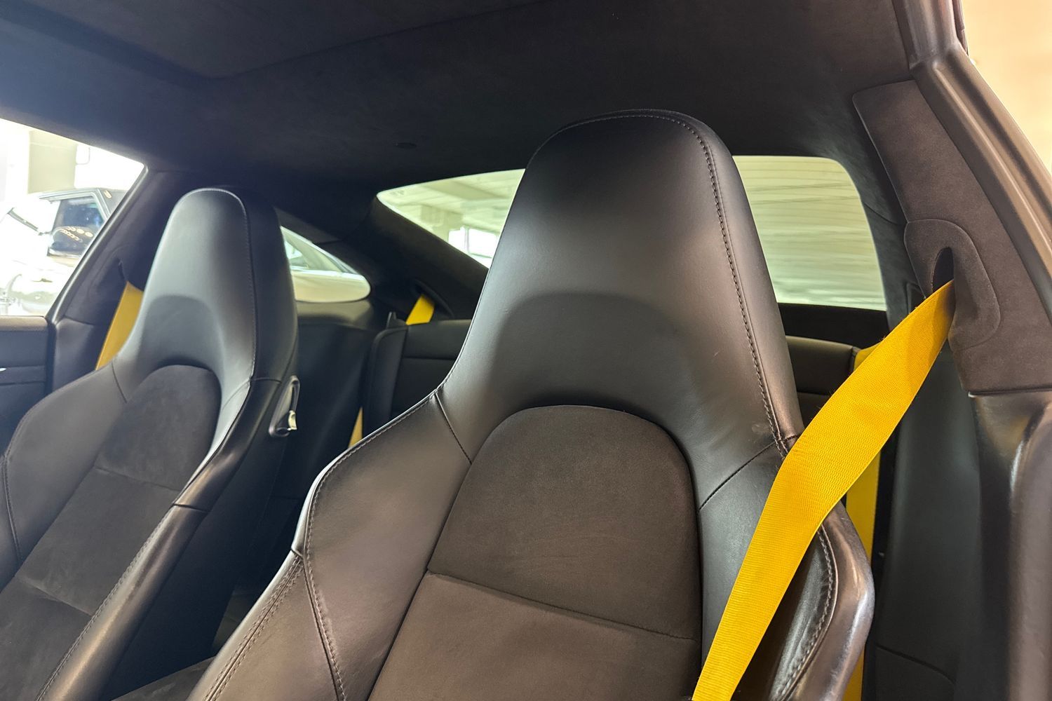 Car image 30