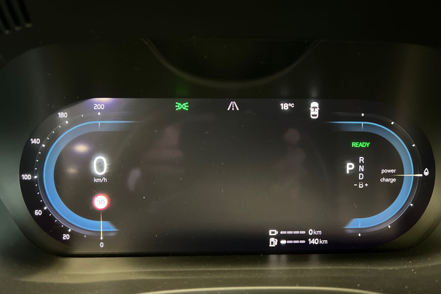 Car image 18